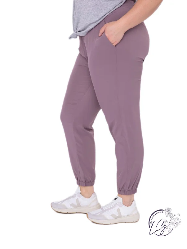 Curvy High-Rise Essential Cuffed Joggers