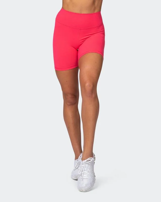 Signature Scrunch Bike Shorts - Paradise Pink